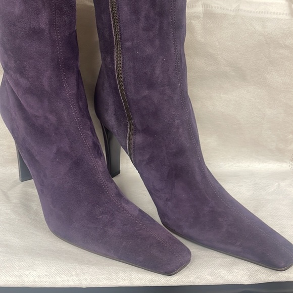 Boots - Picture 2 of 4